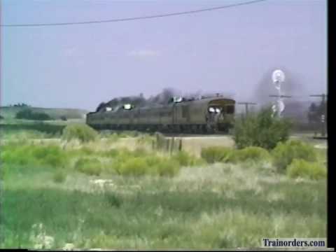 Steam Railroad Series 76 - UP 3985 Arrival Elko, NV 7-20-1992 Part 2