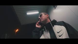 Videoklip Ivo Tieň - Van Damme s textom piesne