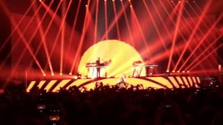 Disclosure - Hourglass ft. Lion Babe LIVE