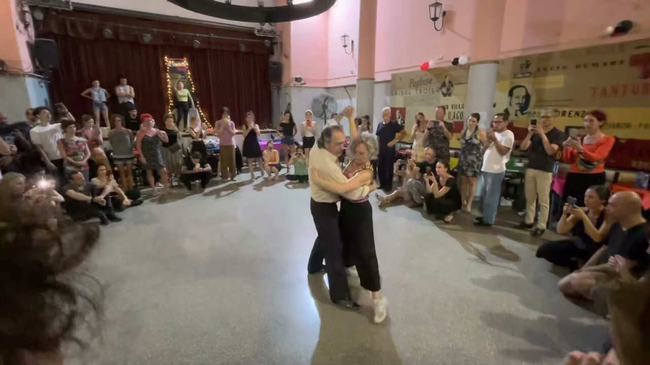 Video thumbnail for Gustavo Naveira Class Demo Con Valencia Batiuk @ El Motivo 2023 #2