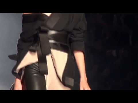 Haider Ackermann recrea sensualidad de alta costura en la pasarela Colombiamoda