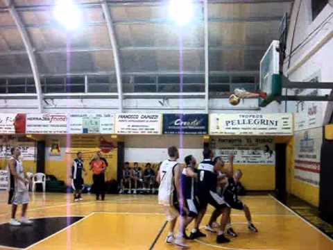 Jueves 14 abril 2011    Berazategui vs GyE Lomas de Zamora