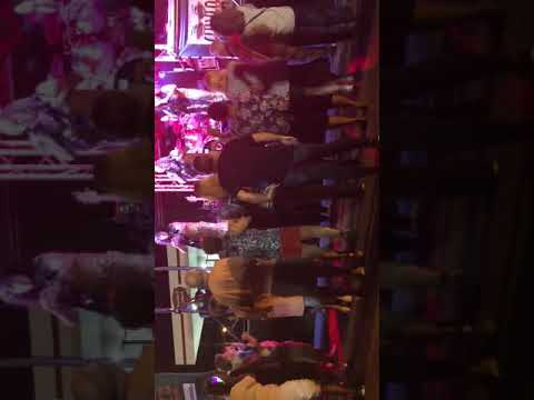 Too much Sylvia singing a 60s girl group medley