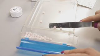 Pharmacies forced to adjust hours, close for lunch breaks due to staffing issues