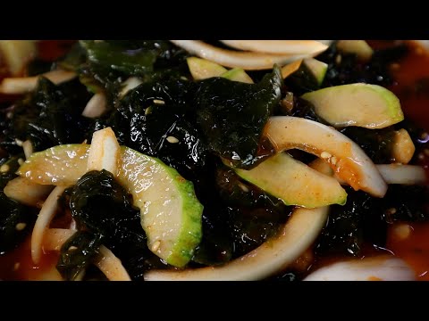 소주에 데쳐주세요. 식당 미역초무침 이렇게 만들어 정말 맛있어요~