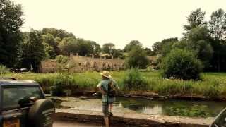 preview picture of video 'Gabriela Ardito VCE llegando a Bibury in July 2013'