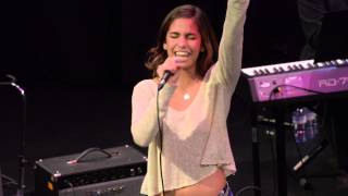 Victoria Bertini Sings 'Redneck Woman' by Gretchen Wilson