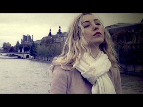 D W N T W N - Heroine