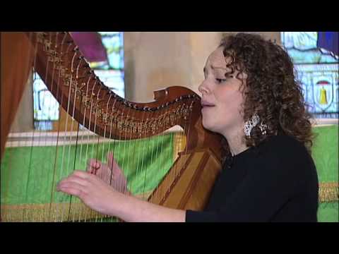 Menna Breeze Harpist & Singer