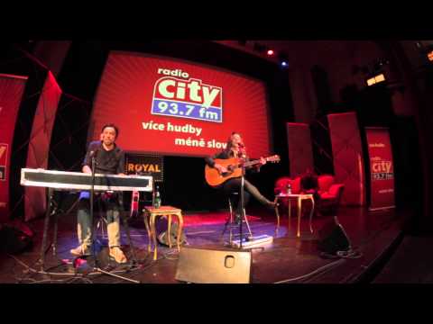 Aneta Langerová - V bezvětří / CITY LIVE na radiu City (23.2.2015)