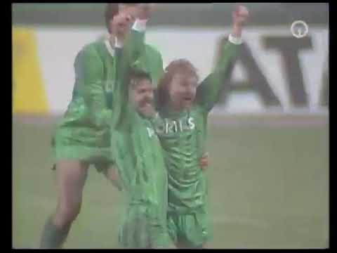 Manfred Burgsmuller (Werder Bremen) - 04/11/1987 - Werder Bremen 6x2 Spartak Moscou-URS - 1 gol