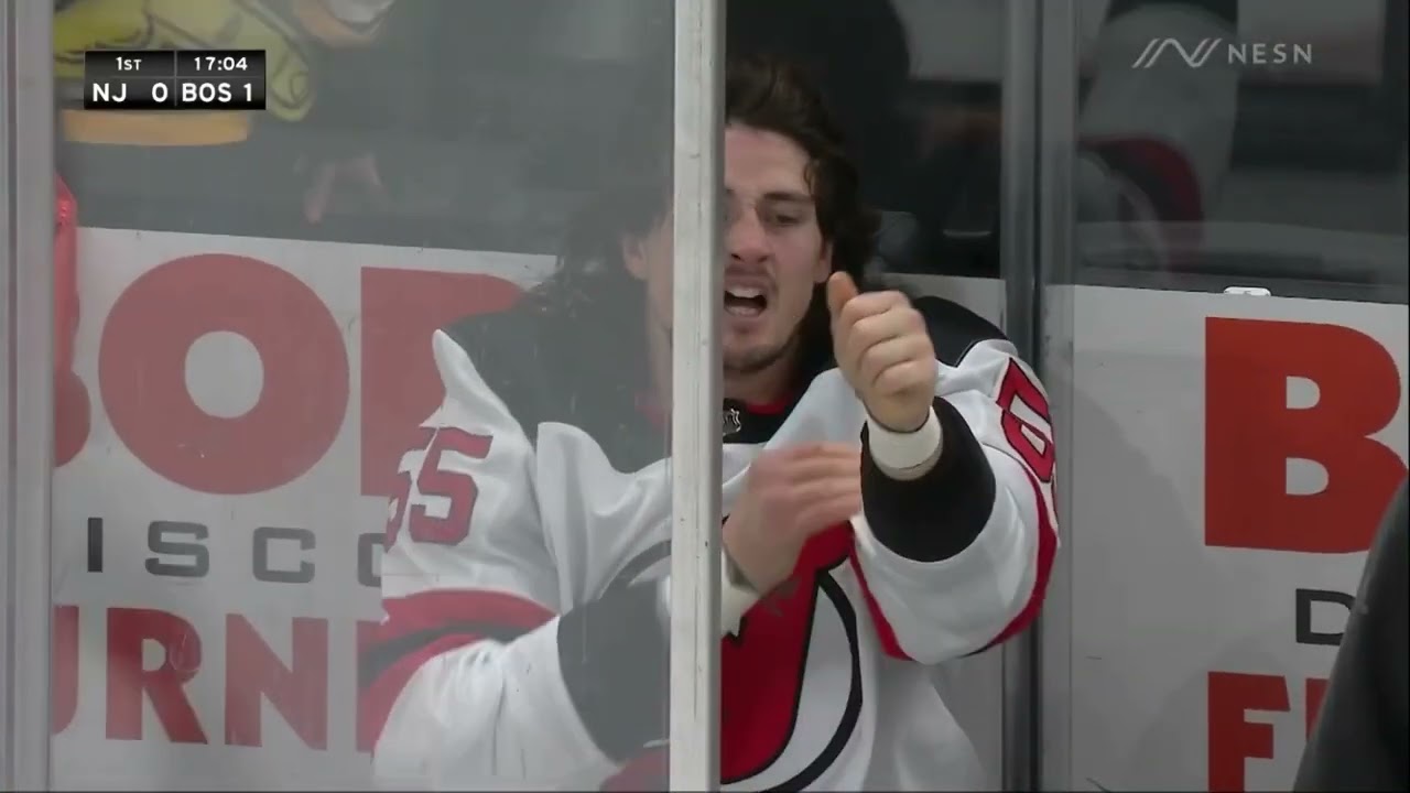Mason Geertsen vs Josh Brown fight Boston Bruins vs New Jersey Devil’s (2022 NHL)