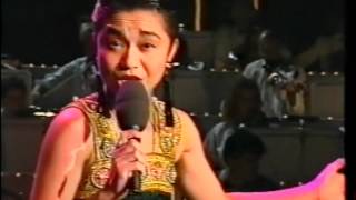 Download lagu LEONI - RUTH SAHANAYA mp3