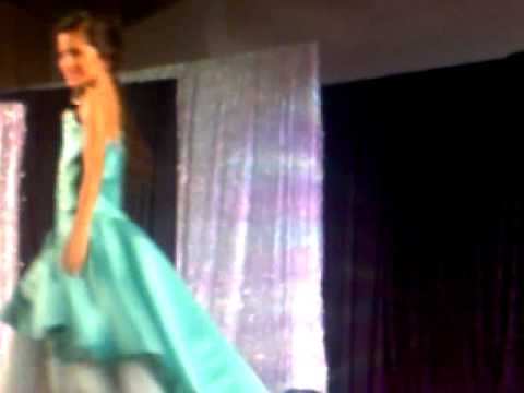 Eliosmaira Astudillo Traje de Gala