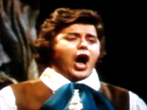 VYACHESLAV POLOZOV - Recondita armonia -"Tosca"