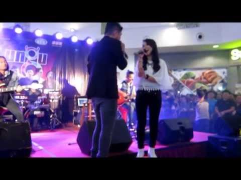 UNGU FT WANI KAYRIE - BERTEMAN SEPI (UNGU MOZAIK TOUR 2015 DI KUCHING)