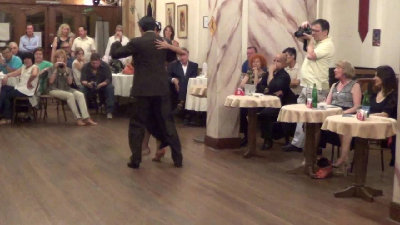 Pablo Martinez & Veronica Rue Tango "Paciencia" D' Arienzo - Echague Jueves(08-12-16) 4/4