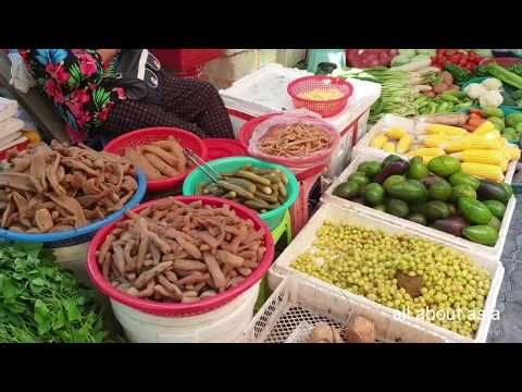Cambodian Market - Buying Some Foods Cooking For Lunch - Amazing Fresh Food In Phnom Penh