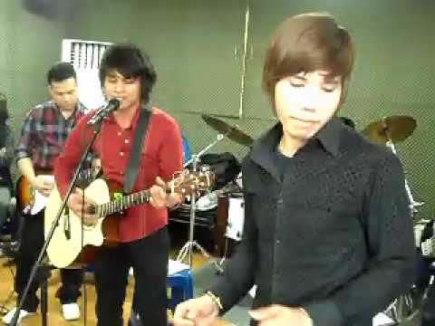 khmer in korea's kamarak band 013