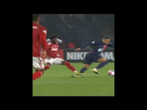 Lilian brassier Red card vs PSG