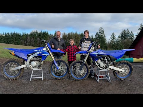 YZ250F vs YZ125 — Wheelie Battle & Full Race (2-Stroke vs 4-Stroke!)