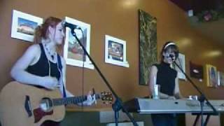 Poema - Live Napoli Cafe - Echo Off The Sky.mp4