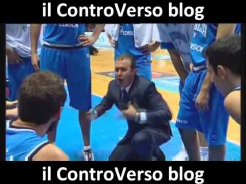 Time out di Pianigiani durante Italia-Israele ad Eurobasket 2011.wmv