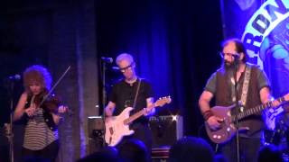 Better Off Alone - Steve Earle & the Dukes - Buffalo Iron Works, Buffalo, NY 2015-07-07