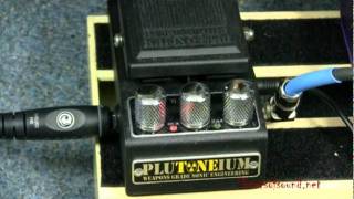 Video thumbnail for Plutoneium Chi-Wah wah pedal by Jack Zucker - Jazz Guitar