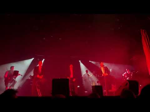 Muzikály Naruby v pohádce - Slza z tváře padá