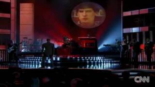 Maxwell: &#39;Help Somebody&#39;