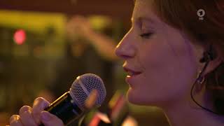 Eins Sein Lyrics English Translation