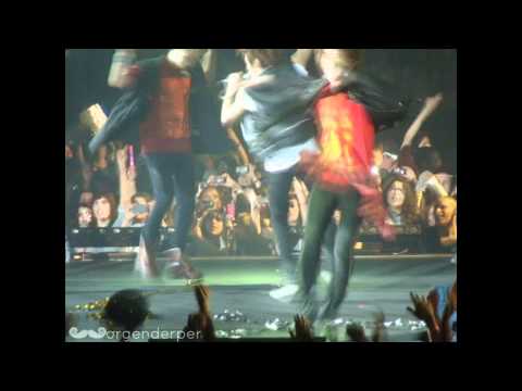 [fancam] 110610 SMTOWN Paris - SHINee - Ready or Not (Onew and Minho focus)