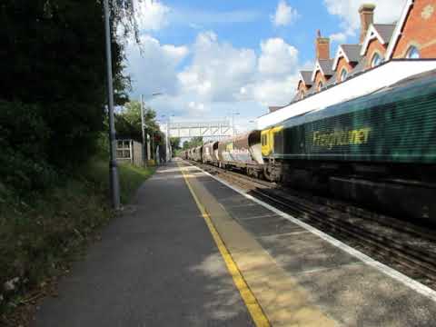 class 66/5 freightliner passing borough green and wrotham