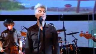 David Byrne - This Must Be The Place Live Jools Holland 2004