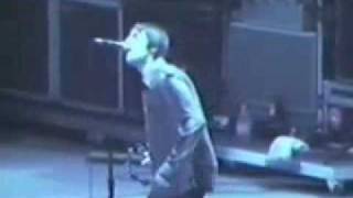 oasis - chicago 98 - supersonic (awesome intro).mp4