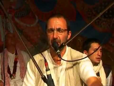 2008 09 18 HG Sarvatma Das on UF Kirtan