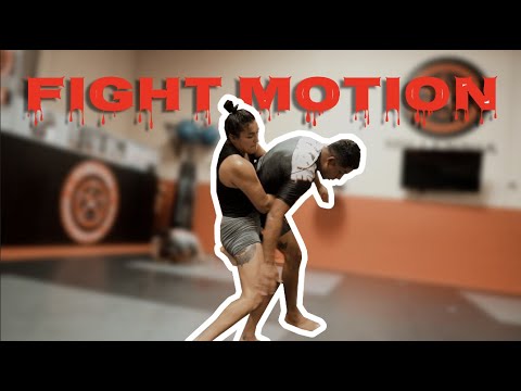 TATIANA SUAREZ in Fight Motion