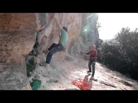 Jakob Schubert wiederholt Hyaena 8b+ [Mammut Reclimbing the Classics]