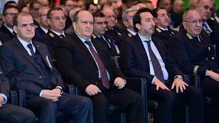 الوزير الأول يشرف على مراسم تسليم جائزة رئيس الجمهورية لأحسن مصدر