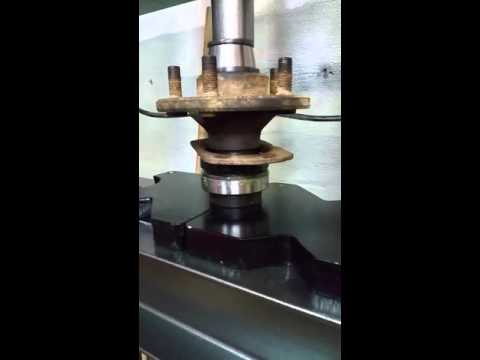 Wrangler Dana 44 bearings and seals installation