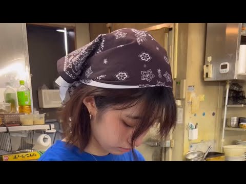 Beautiful Ramen Master: Un restaurante chino con una hermosa encargada de ramen Hermoso maestro del ramen