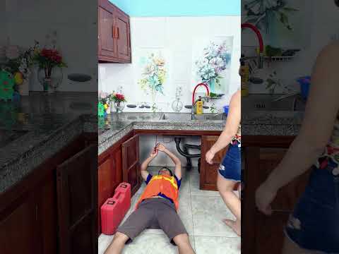 They need to be taught constantly. 🤣🤪 #funny #couple