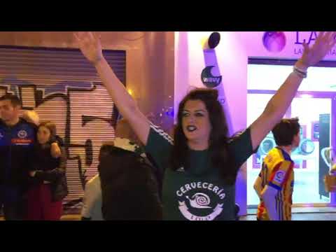 La Locura de la Afición del Betis en Valencia