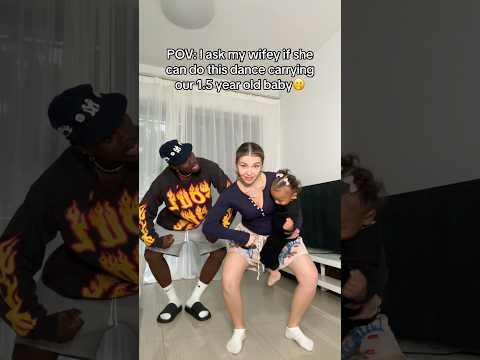 She just carried her with one hand and danced easy🤯🔥 #couple #family #dance #baby #bilingual