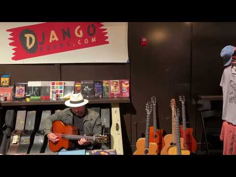 Samson Schmitt demos a Stringphonic Advanced Antique at DjangoFest NW