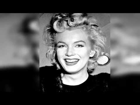 Artie Shaw (Helen Forrest vocal) - Deep In A Dream [1939]