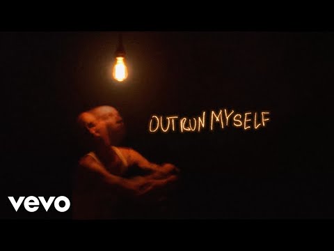 Jack Kays, Travis Barker - OUTRUN MYSELF (Official Lyric Video)