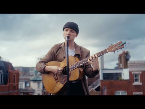 Murdo Mitchell - June In July (Live Video)