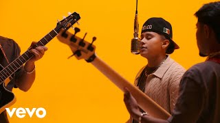 No Es Cierto Lyrics English Translation